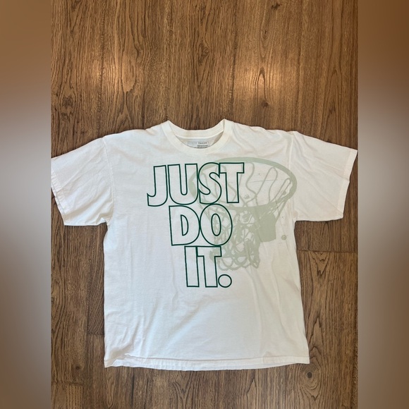 Old School y2K EUC Nike “Just Do It” T-Shirt White Green Basketball - Picture 1 of 3
